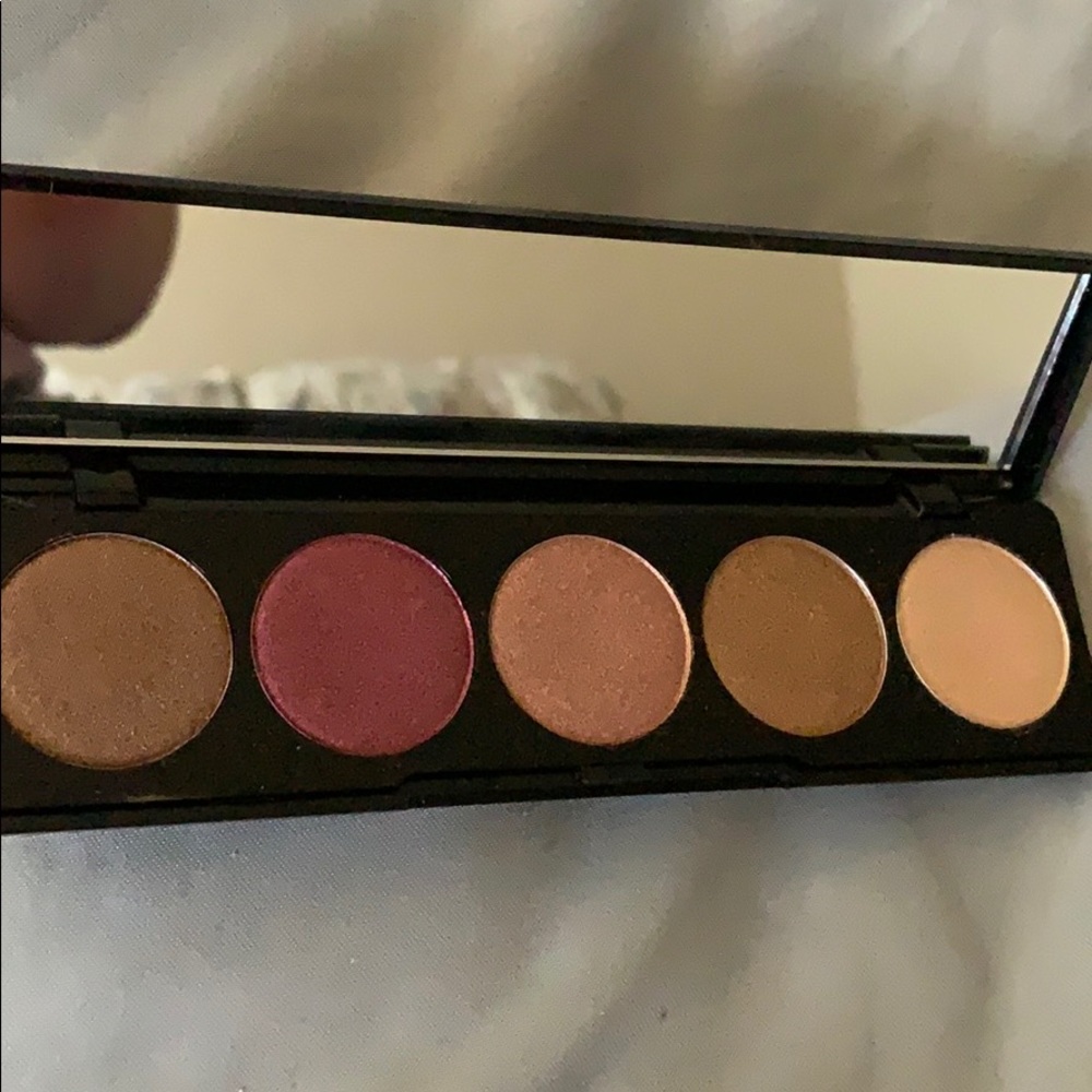 ❤️brand new❤️ palette❤️